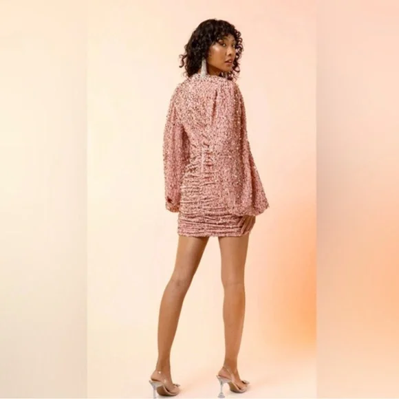 Elegant Pink Textured Dress - Picture 2 of 3